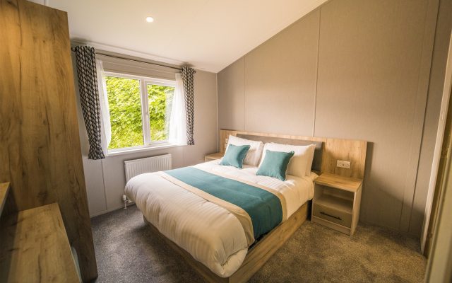 pebbleview of dining area and kitchen