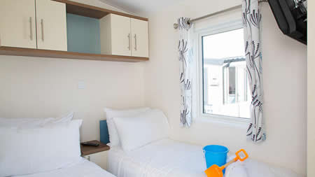 platinum 6  twin bedroom